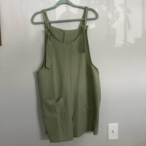 Gauzy romper with adjustable tie straps